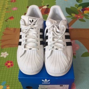 le adidas superstar 2k poshmark le adidas superstar 2k poshmark